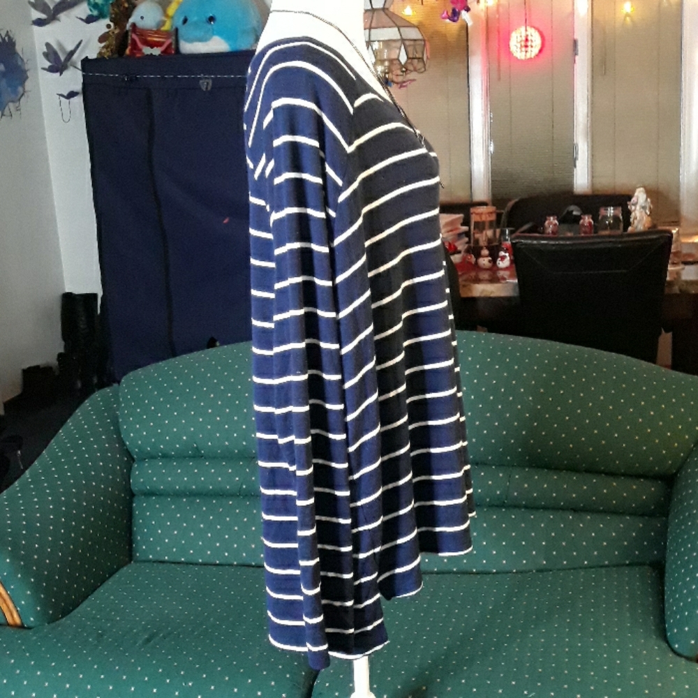 Old Navy blue and white striped womens top - Picture 4 of 6